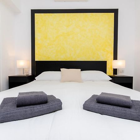 Yellow Room Милано Екстериор снимка